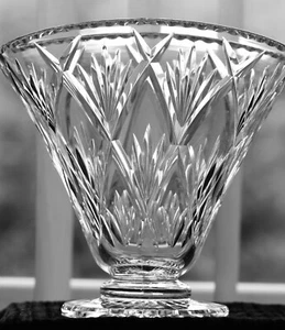 Precioso jarrón vintage con forma de abanico de cristal talla Stuart ~ muy bonito - Imagen 1 de 4