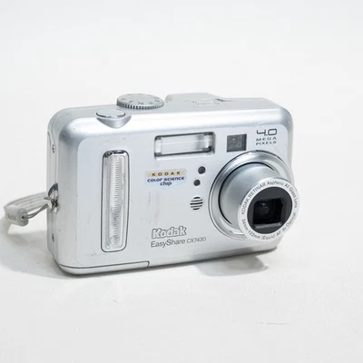 Kodak CCD Digicam Digital Camera CX7430 4MP AA's Y2K - Tested! - Image 1 of 4