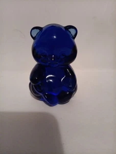 Estatuilla vintage de oso sentado azul cobalto de vidrio artístico Fenton - Imagen 1 de 5