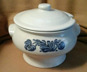 Vtg Pfaltzgraff Yorktowne Soup Tureen w Lid Serving Bowl No Ladle 7-160 USA Blue - Picture 1 of 5