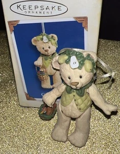 Hallmark Keepsake Christmas Ornament - Gift Bearers - 2005 - MIB - Picture 1 of 6