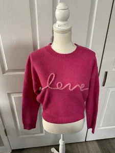Suéter LeLe Talla M Rosa Con Blanco LOVE Script Suave Acogedor - Imagen 1 de 4