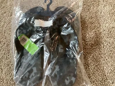 Chanclas de camuflaje gris negro talla 11 para hombre nuevas en paquete Foto 1 de 4