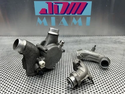 Carcasa termostato refrigerante motor BMW M3 E90 E92 E93 S65 2008-2013 Foto 1 de 4