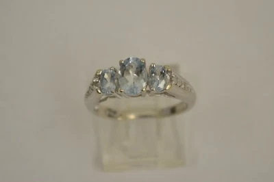 Anillo Aguamarina y Diamantes 6 Diamantes 0,06ctw Oro Blanco 10K Talla:7 (FCO006076) Foto 1 de 4