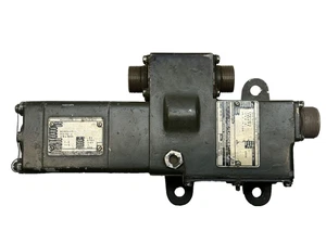 VTG WW2 Era Airesearch Aircraft Rotary Actuator EPU7-3-1 w/ AC Motor ACM24-8-1 - Bild 1 von 6