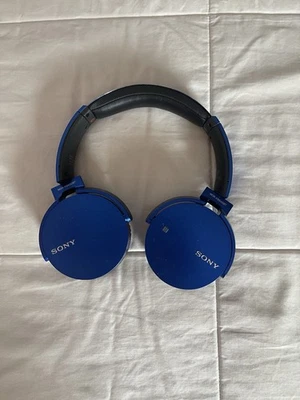 Sony Headphones - Image 1 of 3