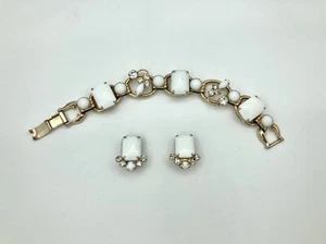 Juego de Joyería Juliana D&E de Colección - Pulsera y Pendientes - Vidrio de Leche en Tono Dorado - Imagen 1 de 5