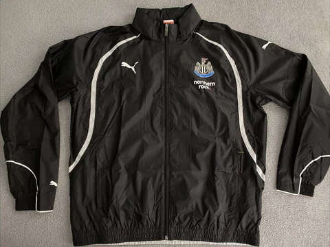 NEWCASTLE UNITED PUMA TRAINING RAIN JACKET MENS LARGE Cover