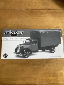 2000 First Gear 1937 Chevrolet Freight Truck US Mail 19-2449 Diecast 1:30 NIB - Picture 1 of 4