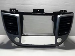 2016-2018 OEM HYUNDAI TUCSON DASHBOARD CENTER RADIO BEZEL TRIM COVER W AIR VENT - Picture 1 of 6
