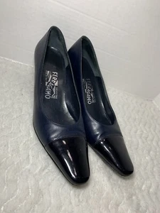 Salvatore Ferragamo Women’s Navy Blue Black Patent Toe Pumps Heels Size 6 B - Picture 1 of 11