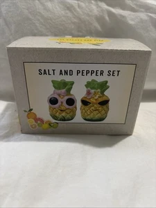 Adorable PINEAPPLE SALT & PEPPER SHAKERS Cracker Barrel Ceramic 3.25” NEW IN BOX - Picture 1 of 12
