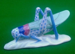 HEREND BLAUE NETZHEUSCHRECKE - 5258. - Bild 1 von 10