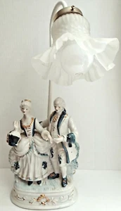 Vintage Colonial Lady Man Blue PORCELAIN  ELECTRIC  LAMP LIGHT CHIC - Picture 1 of 5
