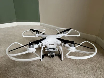 DJI Phantom 3 Advanced (mais estojo de transporte mochila e muito mais) - Imagem 1 de 4