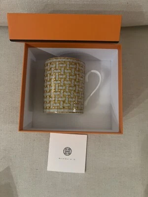 TAZA HERMES MOSAIQUE AU 24 GOLD NUEVA EN CAJA DEBAJO AL POR MENOR Foto 1 de 3