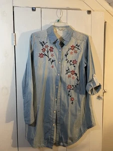 Tasha Polizzi Chambray Westerncore Boho Pailletten Stickerei Perlen Druckknopf Shirt Medium - Bild 1 von 13