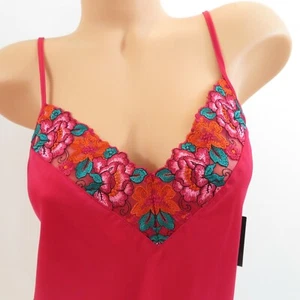 INC roter Satin Pyjama Camisole Oberteil VNeck bestickt Spitzenbesatz - Bild 1 von 10