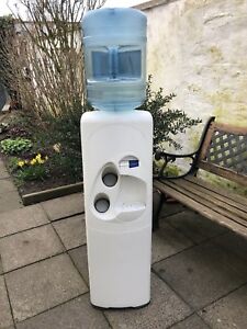 Wasserspender Ebac CC. Raumtemperatur / Kaltwasser