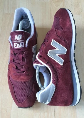 Baskets New Balance 373 homme UK taille 9 daim bordeaux/argent/blanc - Photo 1/4