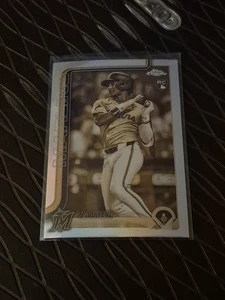 Javier Sanoja 2025 Topps Chrome Baseballkarte - Bild 1 von 2