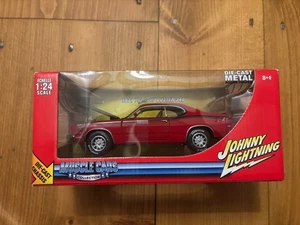 51105C Johnny Lightning Red/Black 1971 Plymouth Duster 340 - 1/24 Die Cast - Picture 1 of 8