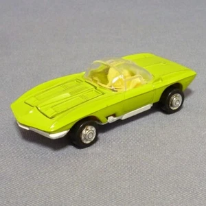 RARE PLAYART 7106 MAKO SHARK YELLOW GREEN Not for US buyers - Picture 1 of 8