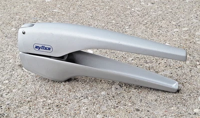 Zyliss Susi Prensa de Ajo Aluminio Suiza Cocina Suiza Gadget Utensilio Foto 1 de 4