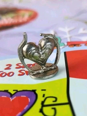 Whoville-opoly Grinch Heart Token Mover Replacement Game Piece Dr Seuss Christma - Image 1 of 4