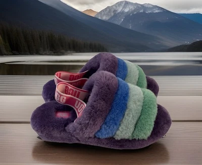 UGG ORGULLO PELUSA SÍ DIAPOSITIVA 1097169 TALLA 9 MUJER’S (ARCO IRIS PÚRPURA) (AUTÉNTICO) Foto 1 de 4