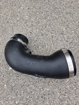 Conjunto de admisión de aire frío Mustang aFe Power Momentum GT 18-23 carcasa de filtro solamente Foto 1 de 4