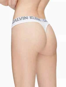Nuevo con etiquetas Calvin Klein Mujer (Pequeño) Ultimate Algodón Tanga Panty - QD3636-100 - Imagen 1 de 3
