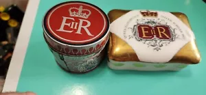 77' Queen Elizabeth II Vintage Matches Silver Jubilee Year Porcelain Trinket Box - Picture 1 of 12