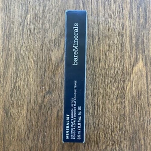 bareMinerals Mineralist Lasting Matte Liquid Lipstick Mighty 0.11 oz. - NIB - Picture 1 of 8