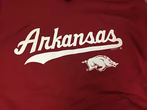 ARKANSAS RAZORBACKS OFFICIALLY LICENSED T-SHIRT NEW - Picture 1 of 5