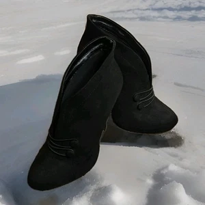 APT 9 Y2K High Stiletto Heel Ankle Boot Faux Suede Size 7.5M Black Pre-Owned - Picture 1 of 7