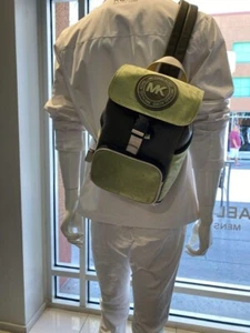 Michael Kors Kent Sporty Slingpack (Light Sage) - Bild 1 von 3