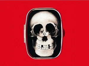 SKULL VICTORIAN COUPLE OPTICAL ILLUSION VINTAGE METAL PILL MINT BOX CASE - Picture 1 of 2