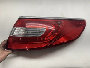 2012 2013 2014 2015-2017 HYUNDAI AZERA PASSENGER RH TAIL LIGHT OEM A54R-11712 TL - Picture 1 of 10