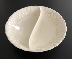 VINTAGE METLOX POPPYTRAIL ANTIQUE WHITE GRAPE, 9-1/2” DIVIDED SERVING BOWL - Picture 1 of 7