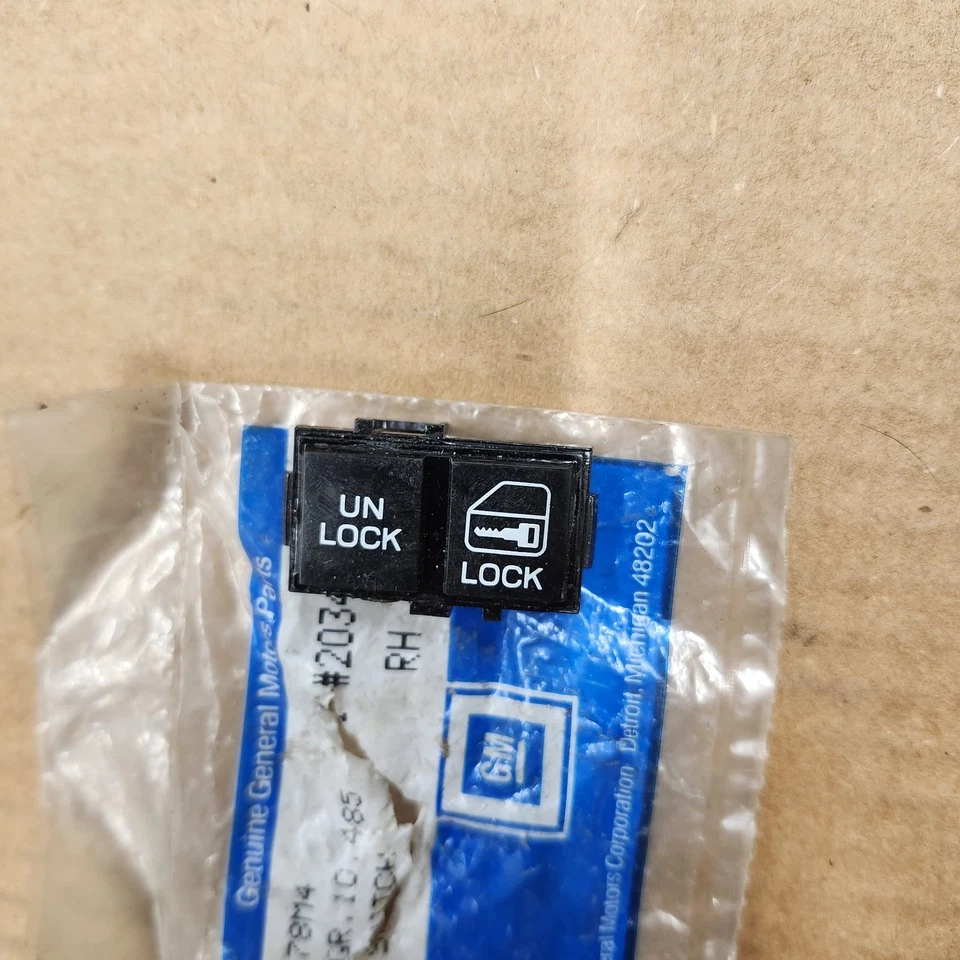 84-85 C4 Corvette RIGHT Power Door Lock Switch Buttons Un Lock NOS 82-89 Camaro - Image 1 of 4