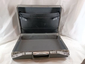 Vintage Hardshell Samsonite Black Briefcase. NO Keys - Picture 1 of 9