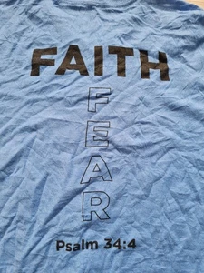 Volleyball T-Shirt Blau L Faith Over Fear Psalm 34:4 MPCC Adult - Bild 1 von 4