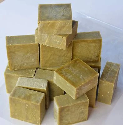 Lot 15 à 18 savons de Marseille brut l'huile d'OLIVE Savonnettes 80g-100g 1.4k