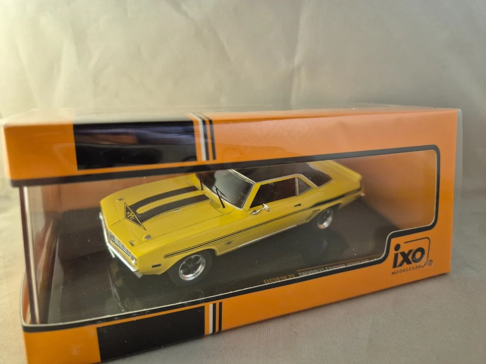 IXO IXOCLC591N.22 CHEVROLET CAMARO YENKO SYC 1969 JAUNE 1/43 - Photo 1/2