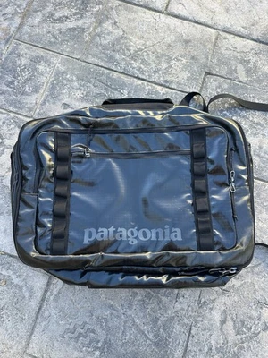 Mochila Patagonia Agujero Negro MLC 45L PVC Negra Color Sólido Foto 1 de 4
