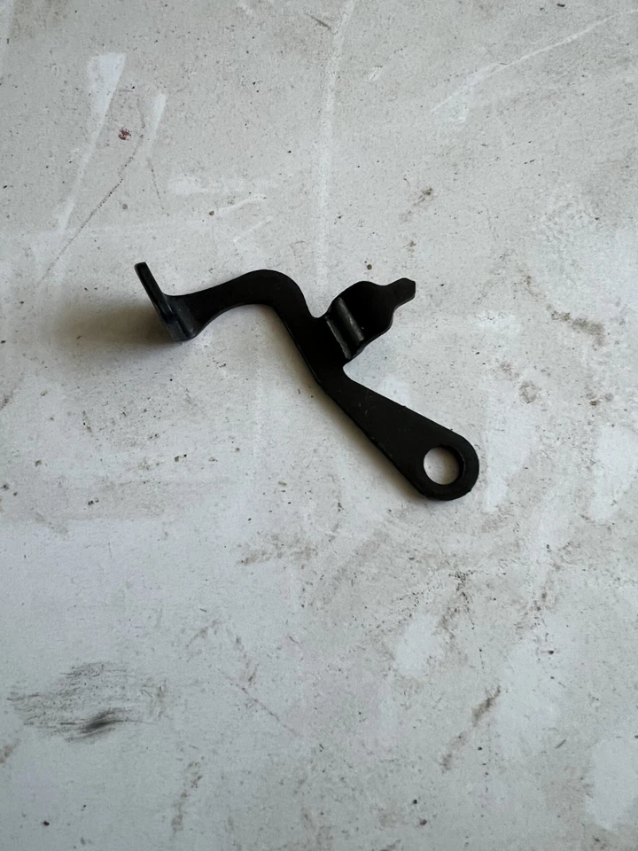 OEM Parts Lock Lever ONLY For DeWalt DCS575/578 7 1/4 FlexVolt Circular Saw 60V - Image 1 of 1