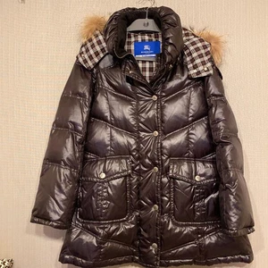 Burberry Blue Label Daunenmantel Steppjacke Farbe Schwarz Größe 38 aus Japan - Bild 1 von 24