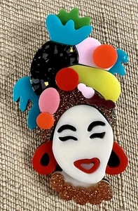 COSTUME BROOCH - HANDMADE ACRYLIC CARMEN MIRANDA - FRUIT LADY BROOCH - NEW. - Picture 1 of 2